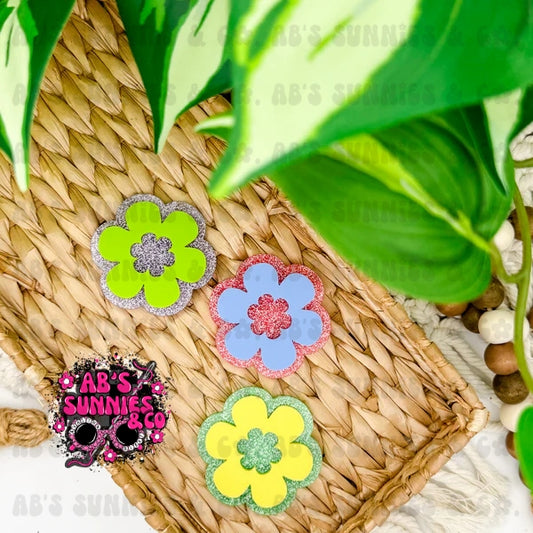 Groovy Flower Clip